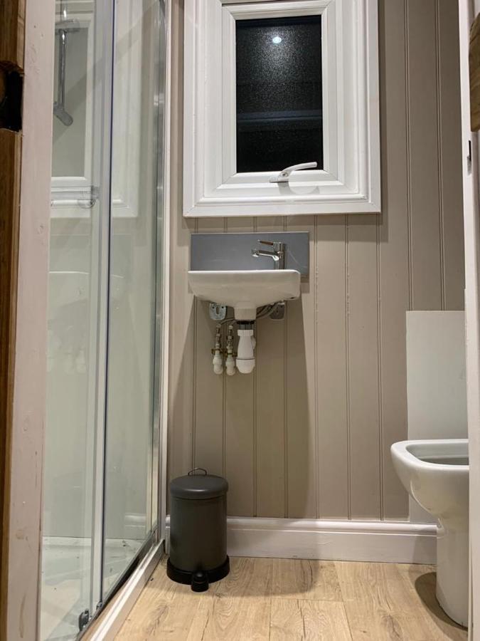 Herdwick Shepherd Hut Exeter Extérieur photo